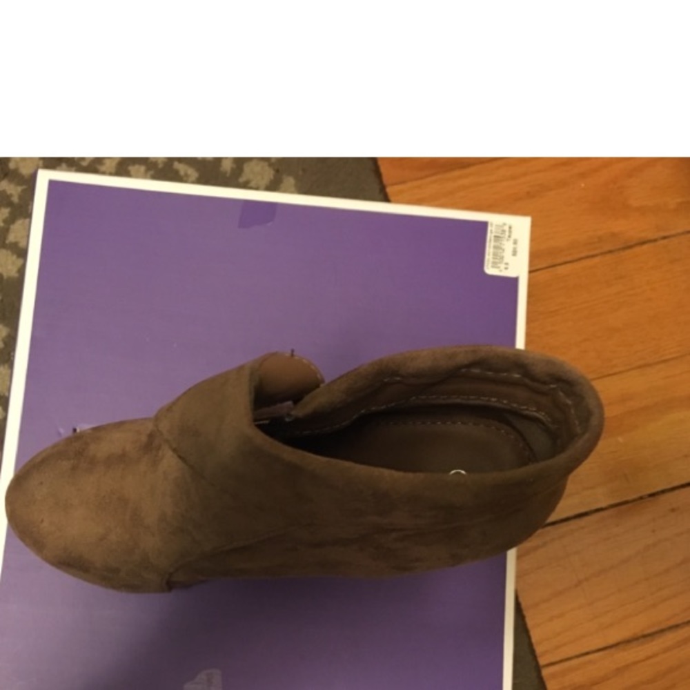 Booties - Picture 3 of 4